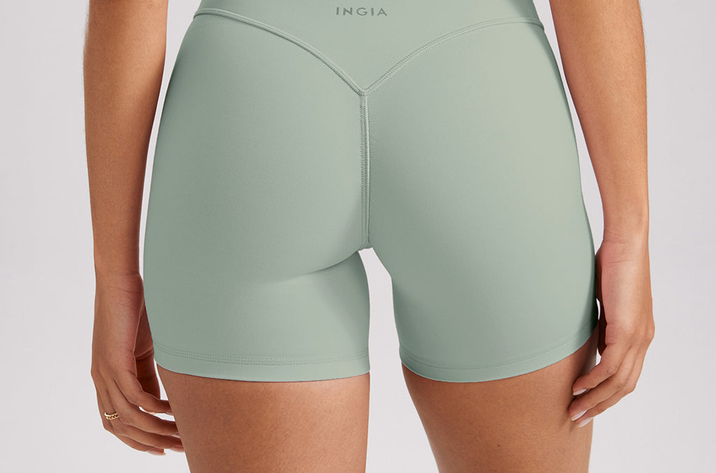 Women's High Waist No Front Seam Scrunch Butt Biker Shorts 5'' V-Back Scrunch Booty Gym Workouts Americano