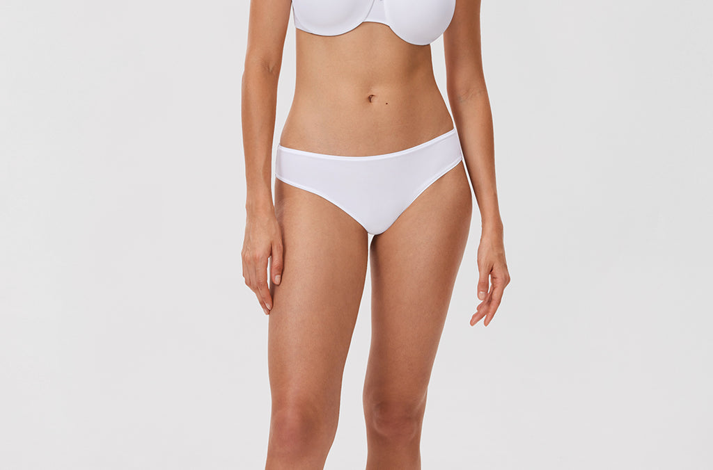 Women's Underwire Minimizer Bra White